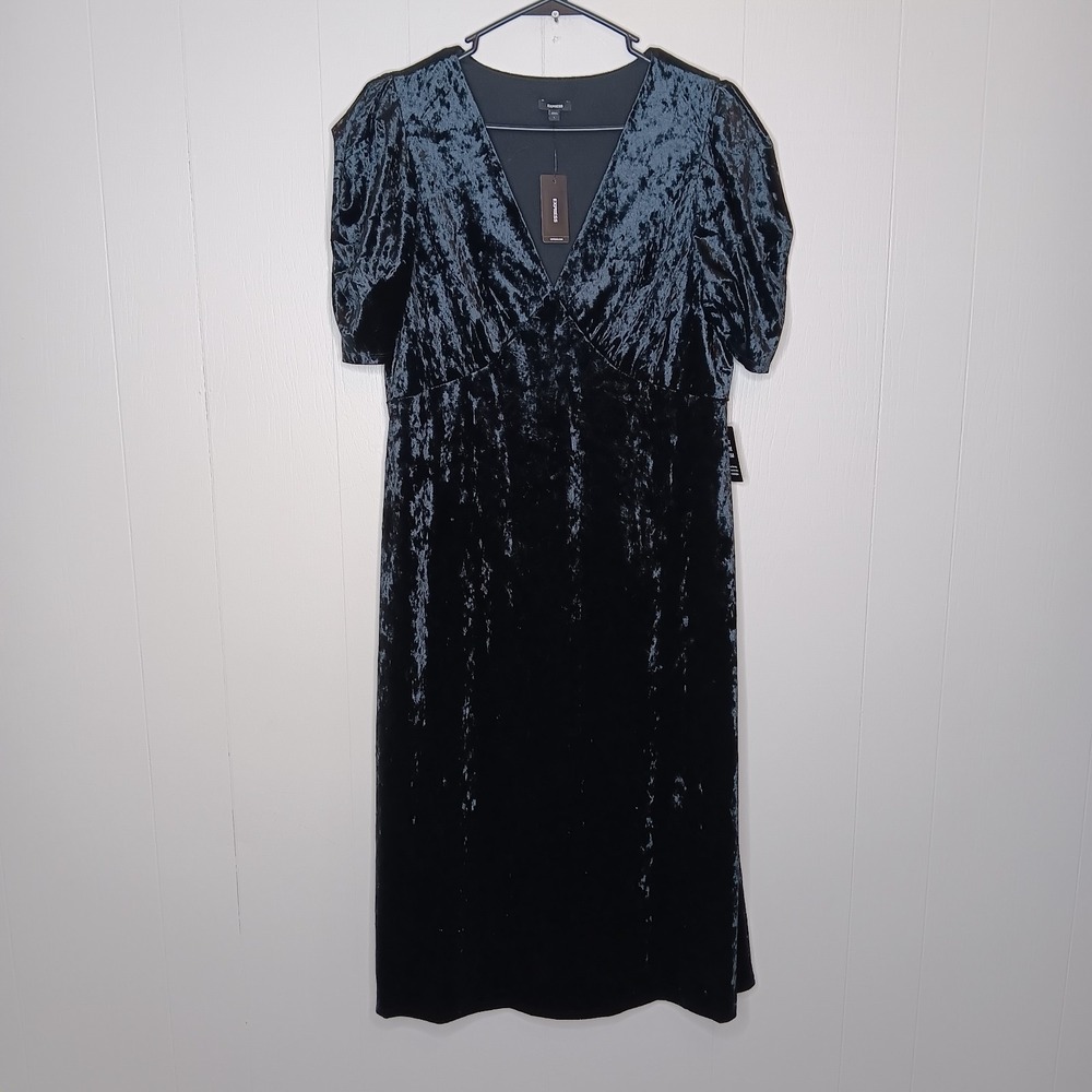 Express Midi Dress Size L Black Crushed Velvet Puff Sleeve NWT Whimsigoth Witchy